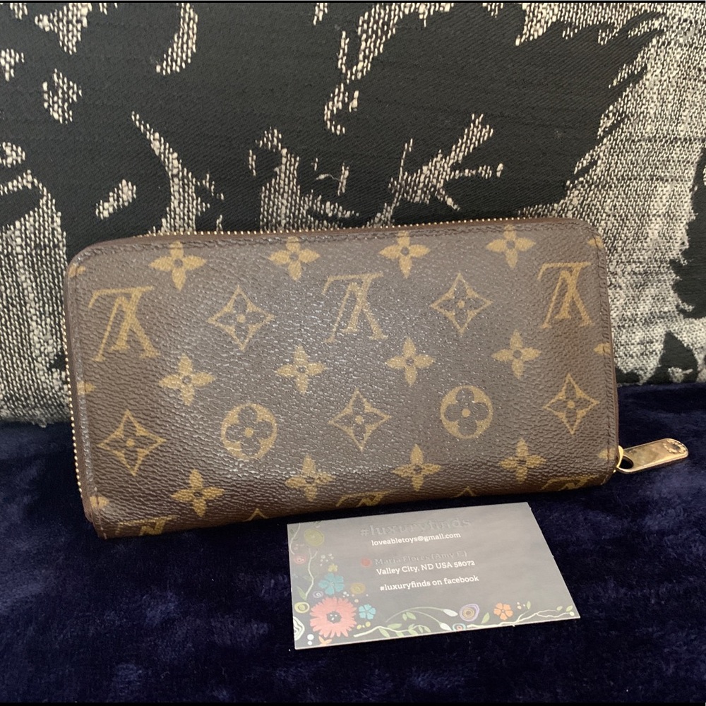 Authentic Louis Vuitton Long Zippy Wallet Mono